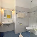 Pilsachhof 3*