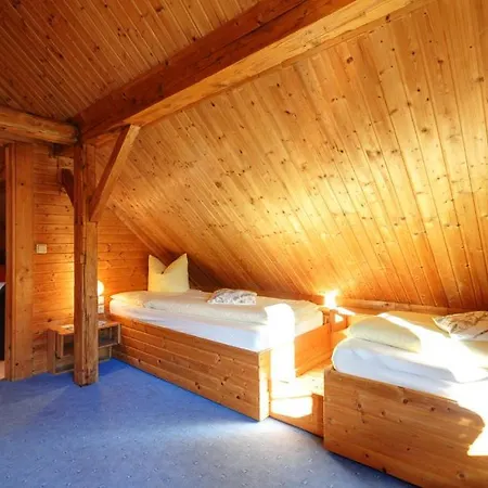 Pilsachhof 3*